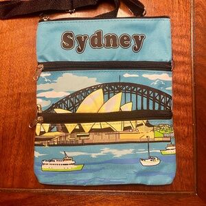 Sydney souvenir cross body bag